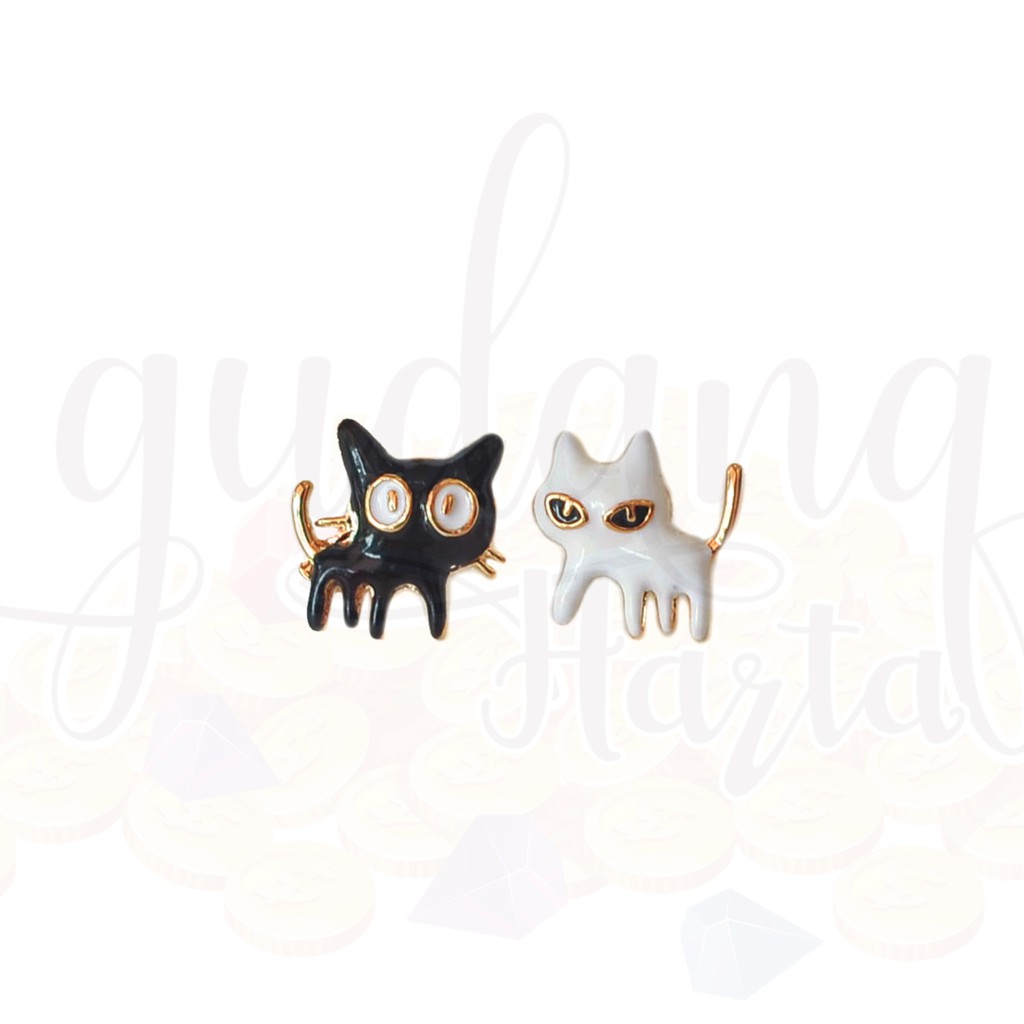 Anting Stud Black and White Cat Kucing Hitam Putih Asimetris Unik Lucu Simple GH 203510