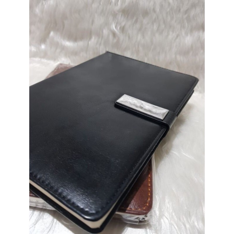 

HJK Ag 08 / Agenda 08 / agenda kulit a5 / agenda souvenir/ agenda promosi/ agenda polos/ agenda