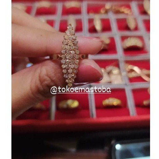 Berlian medan cincin markis mungil