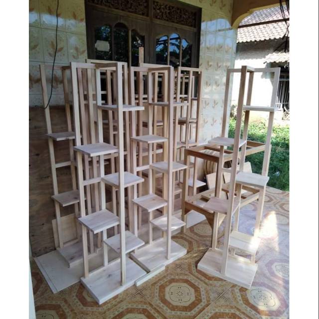 TEMPAT BUNGA , RAK BUNGA ESTETIK KAYU