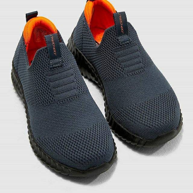 Skechers slip on