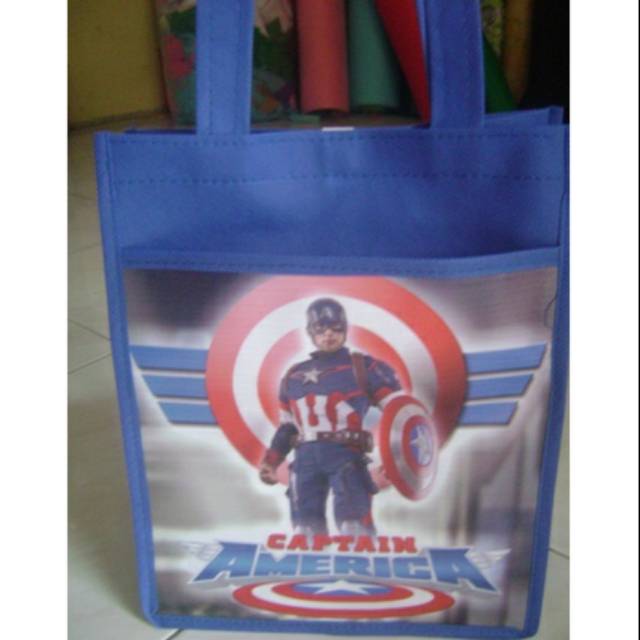 

TAS KANTONG KARAKTER KARTUN CAPTAIN AMERIKA | READT STOCK, BEST SELER, TERLARIS, UNIK, MURAH, LUCU