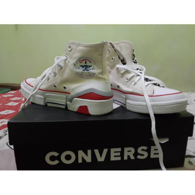 Sepatu converse CPX70HI