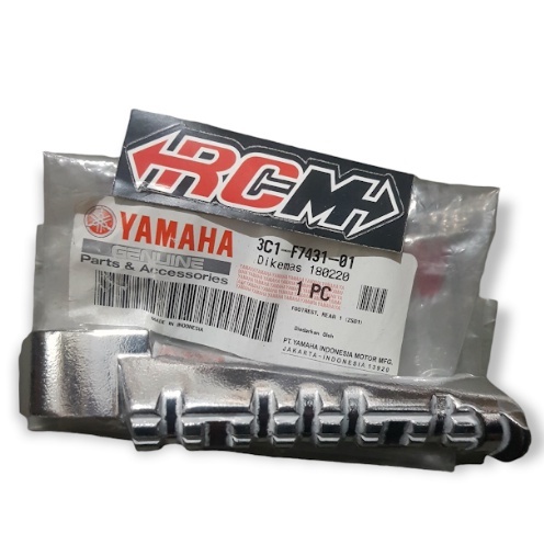 3C1-F7431-01 FOOTSTEP FOOT STEP BLK BLKNG BLKG FOOTREST REAR BELAKANG KIRI VIXION OLD LAMA OVI VIXION NEW LIGHTNING NVL 1PA ORIGINAL YAMAHA YGP ASLI PARTS