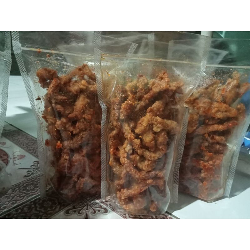 

kripik usus crispi varian pedas dan asin daun jeruk