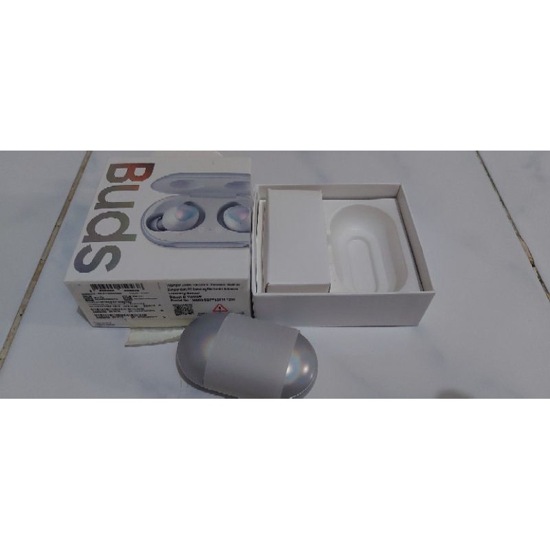 Samsung galaxy buds (SM-R170NZ)- silver