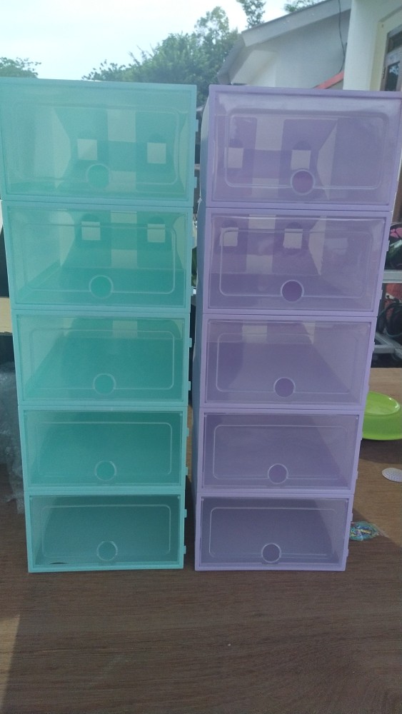 Kotak Sepatu Praktis