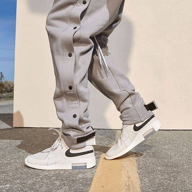 nike air fear of god raid