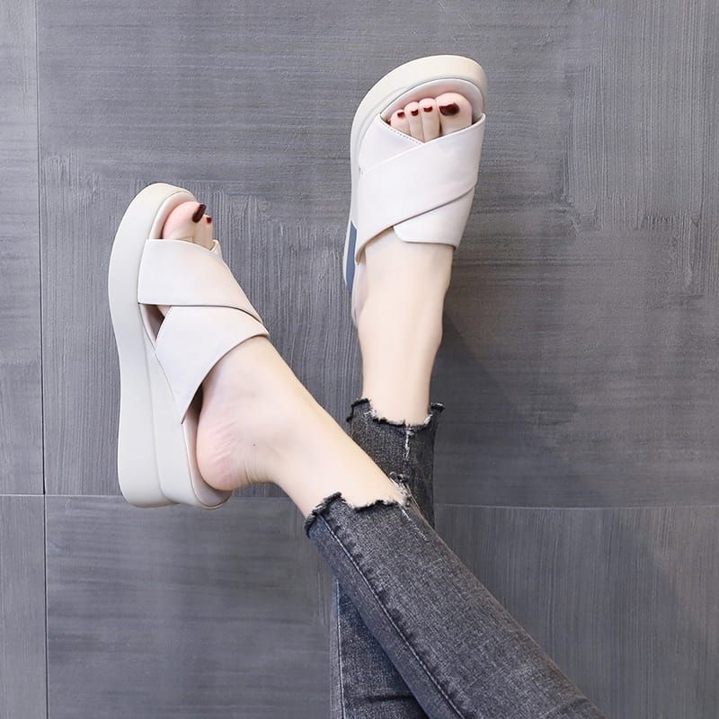 (BAYAR DI TEMPAT)-SANDAL WEDGES WANITA TALI SILANG TRENDY-putih