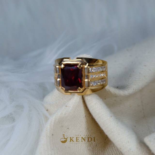 Cincin emas fashion mata merah pria kadar 300