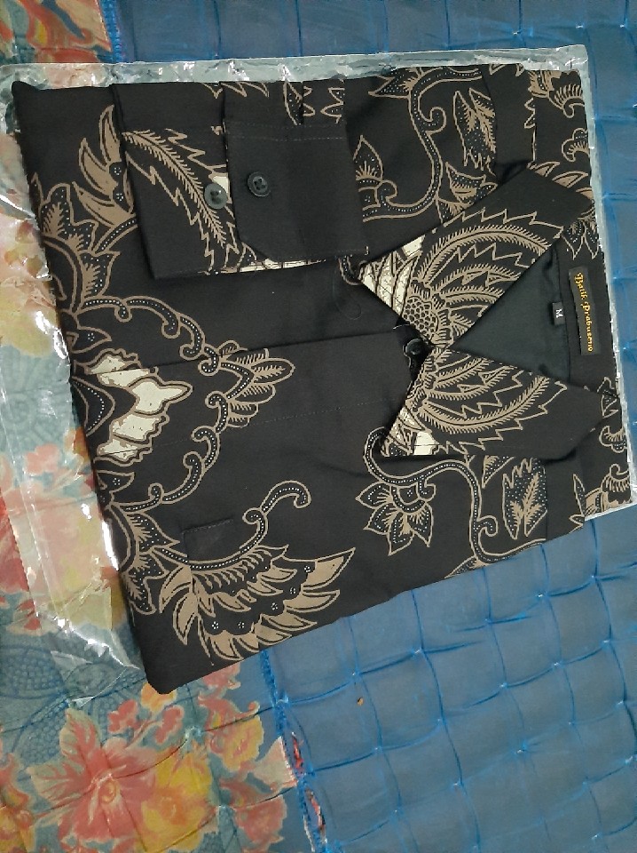Wirasana Kemeja Batik Pria Lengan Panjang Slimfit Katun Printing Hem Baju Seragam Kantor Modern