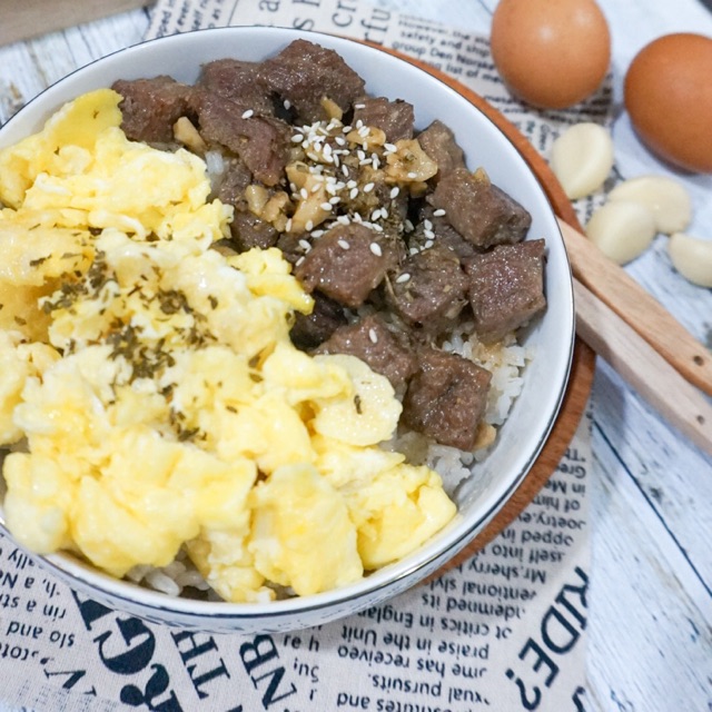 

GARLIC BUTTER STEAK CUBE