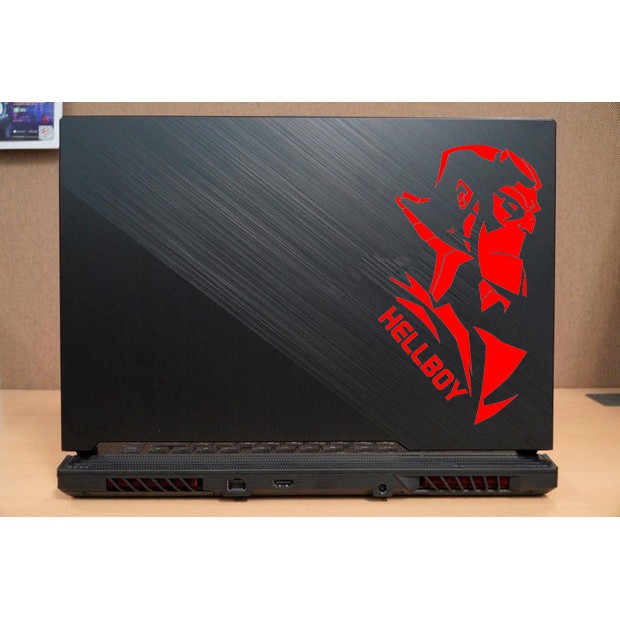 

stiker laptop hellboy 3 custom cutting stiker murah