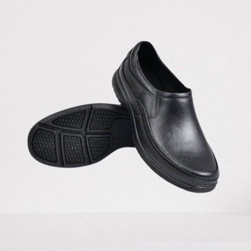 Sepatu pantofel karet pria AB-520