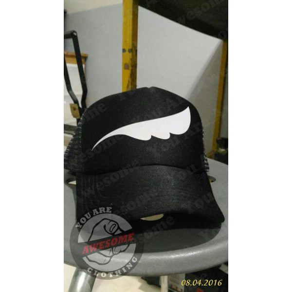 Topi Trucker Noah hitam - CYBER CLOTHING