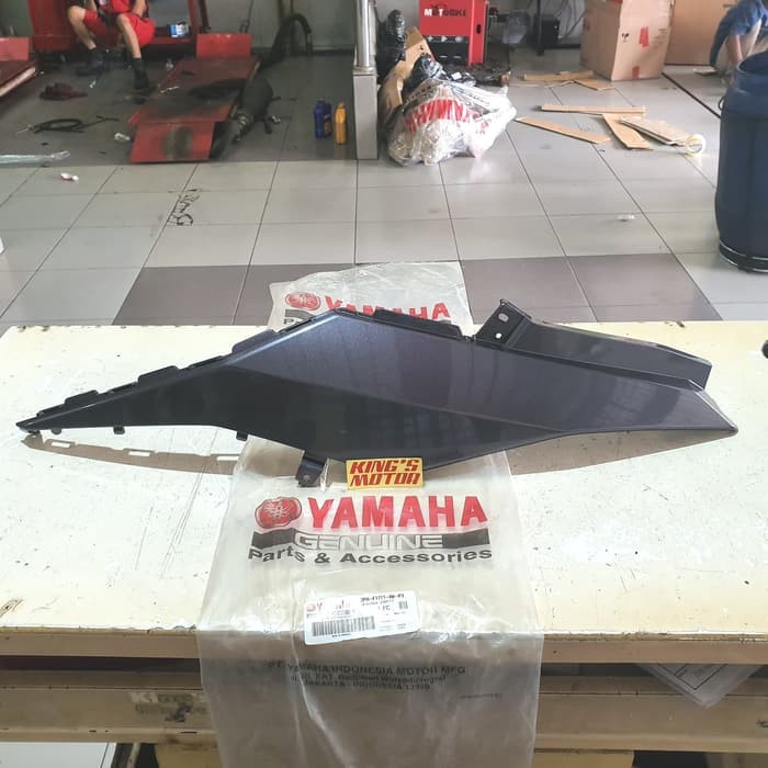 COVER BODY MIO M3, S, Z ABU METALIK (2PH-P3) ASLI YAMAHA