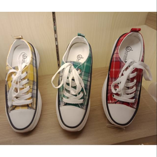 Sneaker Donatello - Sepatu Wanita