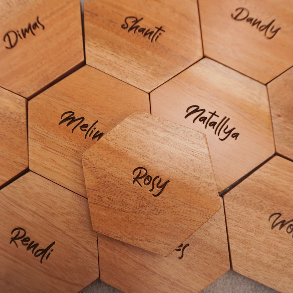 

Dekornata Engraved Natural Hexagon Coaster / Alas/Tatakan Gelas/Cangkir