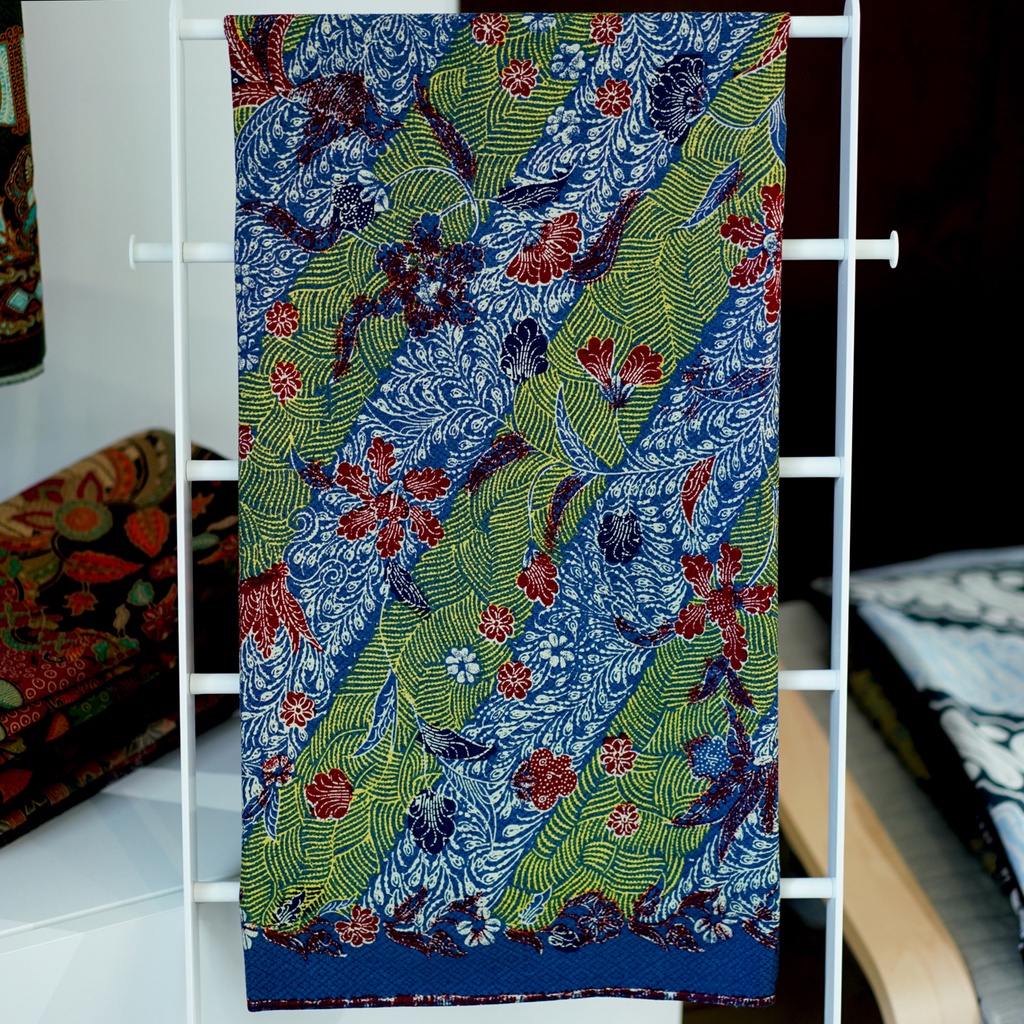 KAIN BATIK PREMIUM Bahan Dobby Dobi Dobbi Dolbi Warna Biru Dongker Putih Hijau Merah 729127 Cap 72 Jarik Jarit Samping Kebat Panjang Batik Dobby Modern Premium Bahan Seragam Batik Pernikahan Kantor Keluarga Murah Kamen Jadi Batik Bali Lembaran