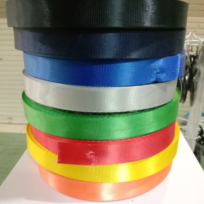 

Unik Tali Id Card Nylon Roll Lebar 2Cm Polos Terlaris