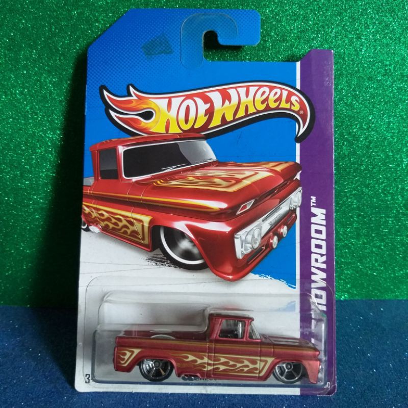 Hot Wheels - 62 Chevy - 2013 HW Showroom - merah red