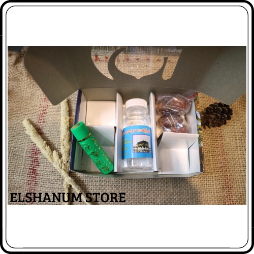 

Paketan 3E.5 Oleholeh Haji Dan Umroh / Dus paketan umroh murah / kurma / air zam zam / lipstik bibir / tasbih / souvenir