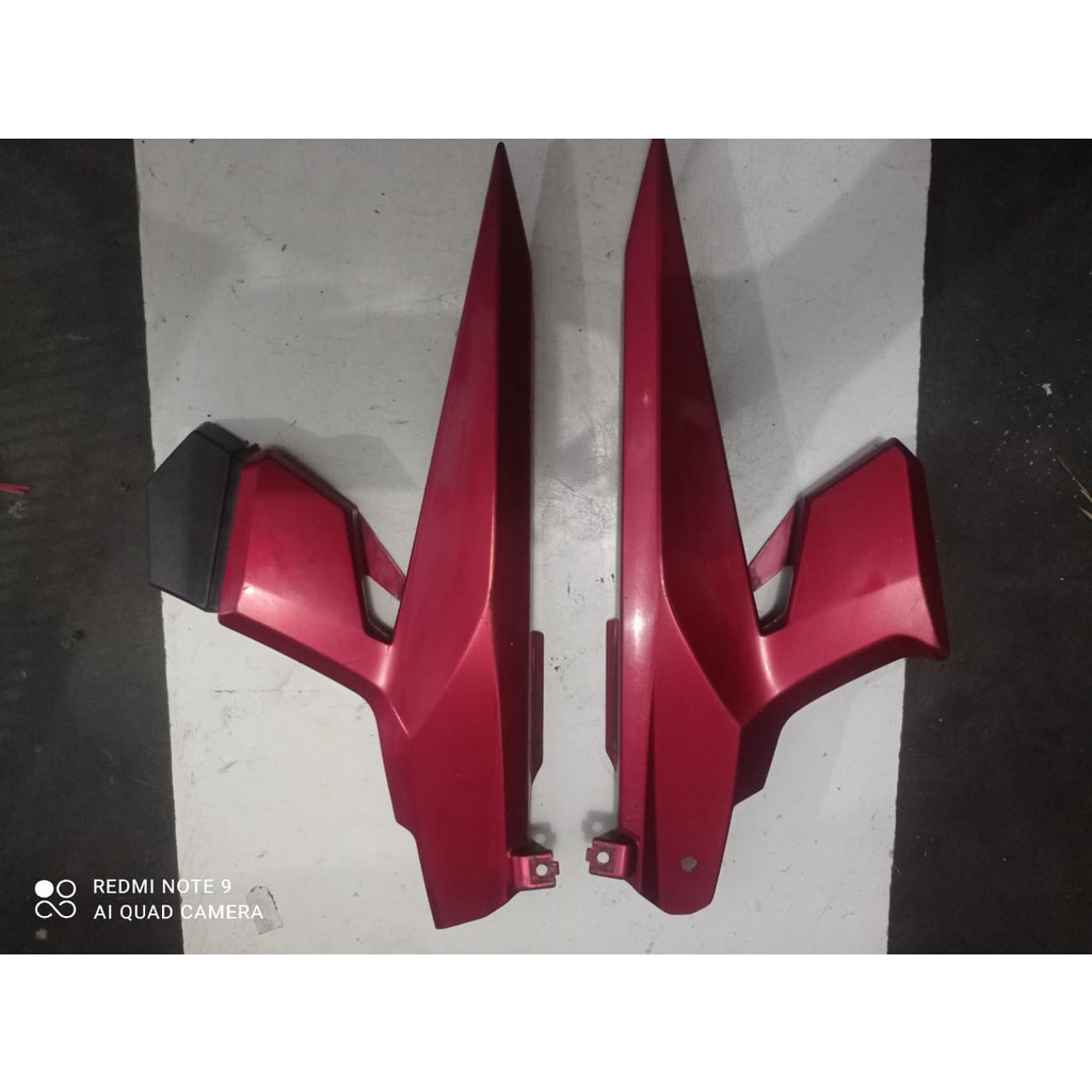 Cover Sambungan Body Tengah Yamaha Jupiter Mx 135 new Ori