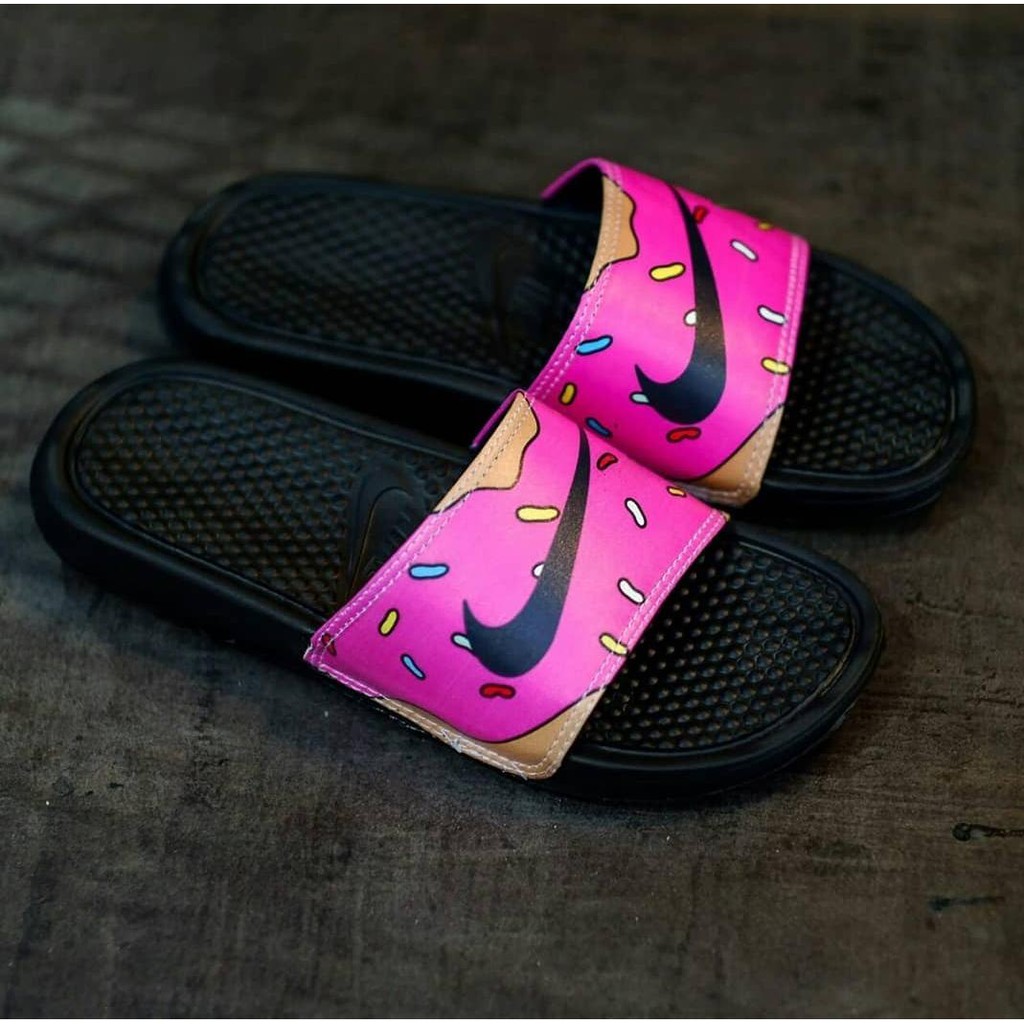 OBRAL..!! Sandal slop niike X the simpsons D' ohnut