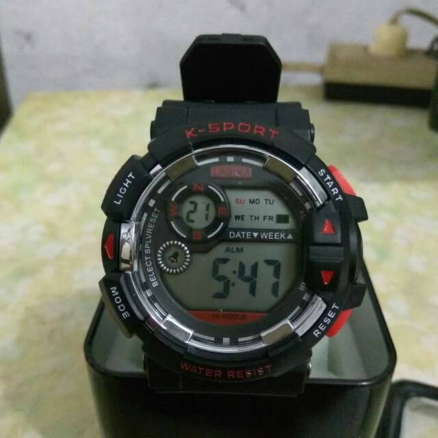 Jam tangan lasika
