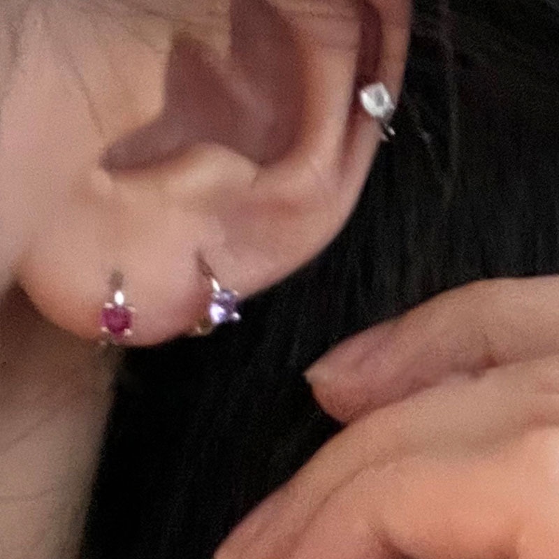 Anting Tusuk Bentuk Lingkaran Aksen Zircon Warna-Warni Untuk Wanita