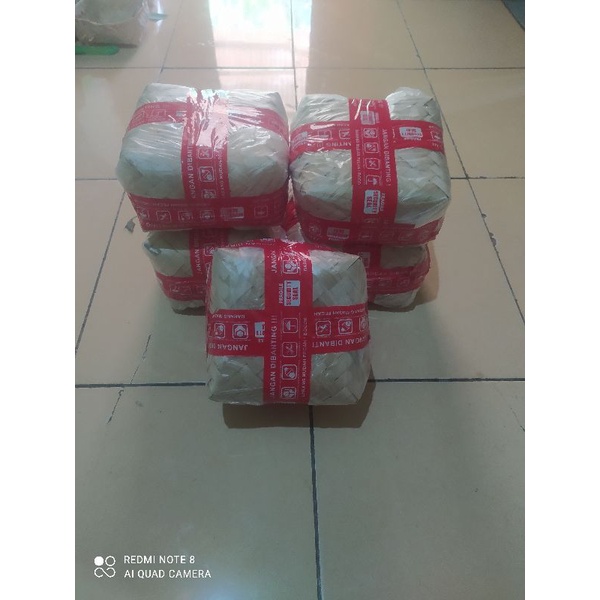 

wiw tape singkong mentega 2kg empuk manis orgnal sebelum order wajib baca dis keripsi..tape sllu