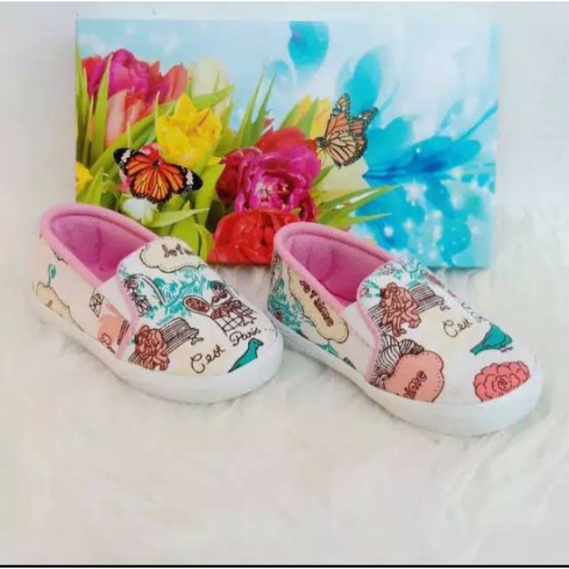 sapatu anak perempuan slip on model motif size 22-25