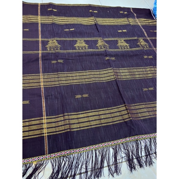 tudung Karo sutera motif rumah adat