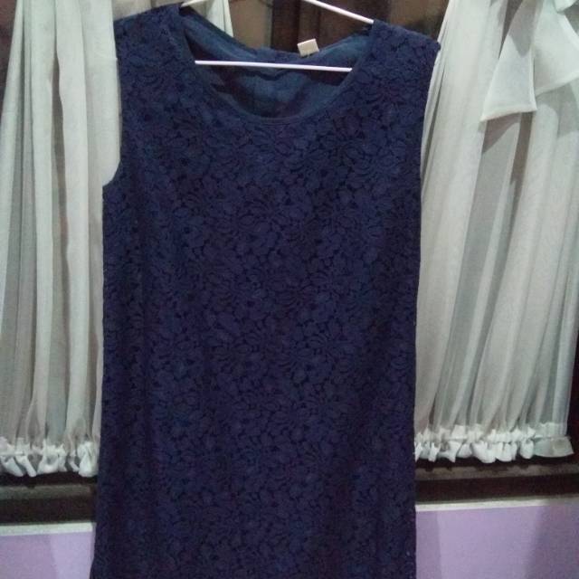 Brokat Navy Dress