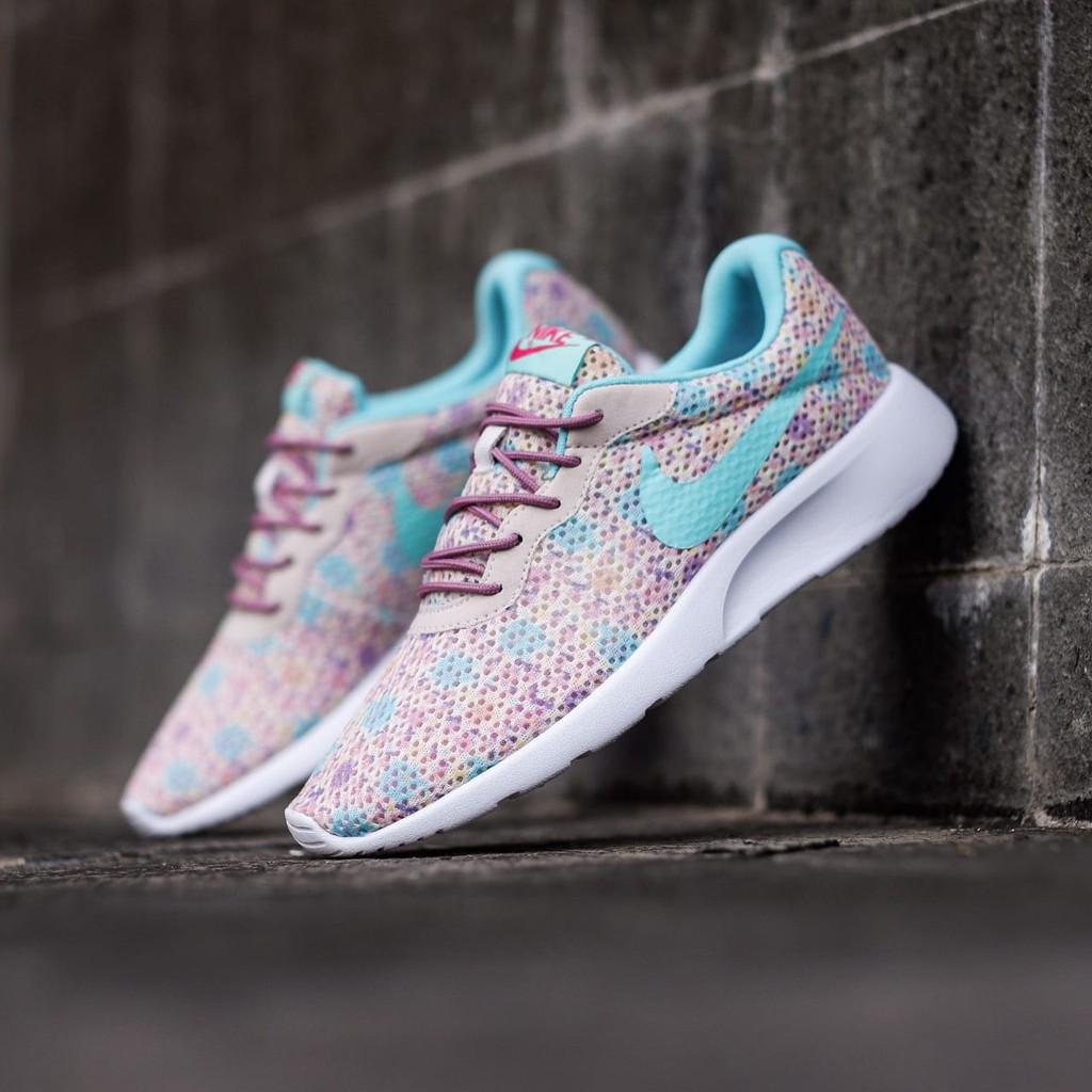 nike tanjun rainbow