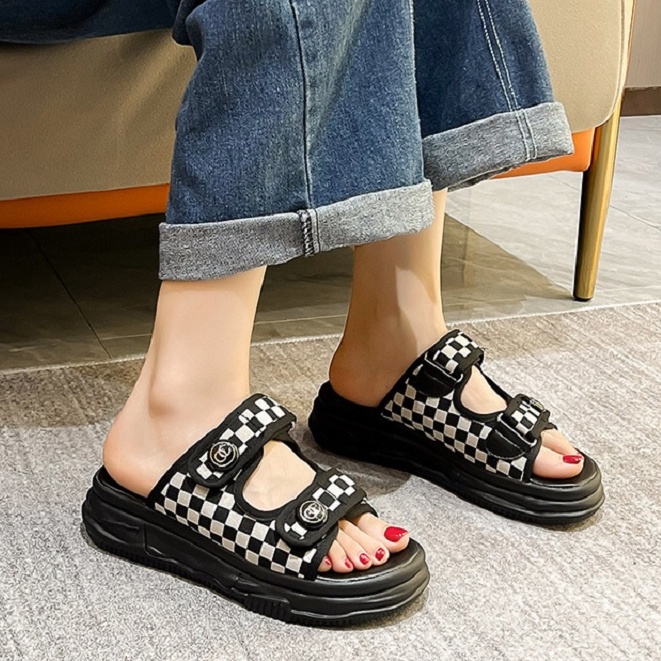 1907 WONI Sandal Strap Platform Wanita Import