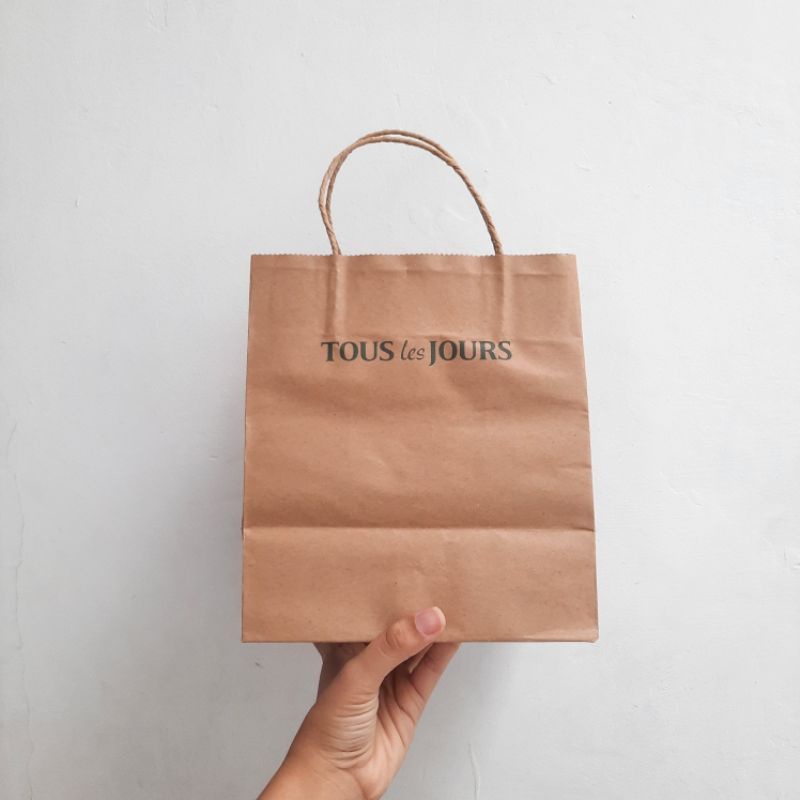 

THRIFT PRELOVED PAPER BAG TOUS LES JOURS ORIGINAL DARI CRAFT PAPER / KERTAS KRAFT BROWN / COKELAT SMALL / KECIL KUE CAKE SNACKS MAKANAN TAS KERTAS BELANJA HARGA MURAH OFFICAL STORE TERMURAH / COD / THRIFT PRODUCT / SECONDHAND / BARANG BEKAS / PAPERBAG