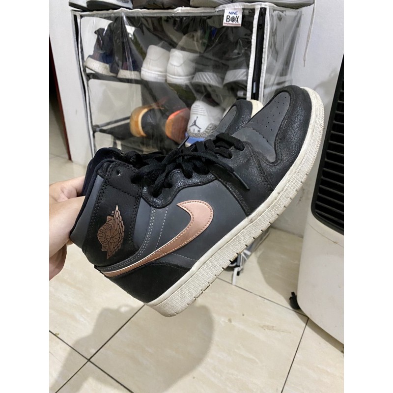 Air Jordan 1 Mid
