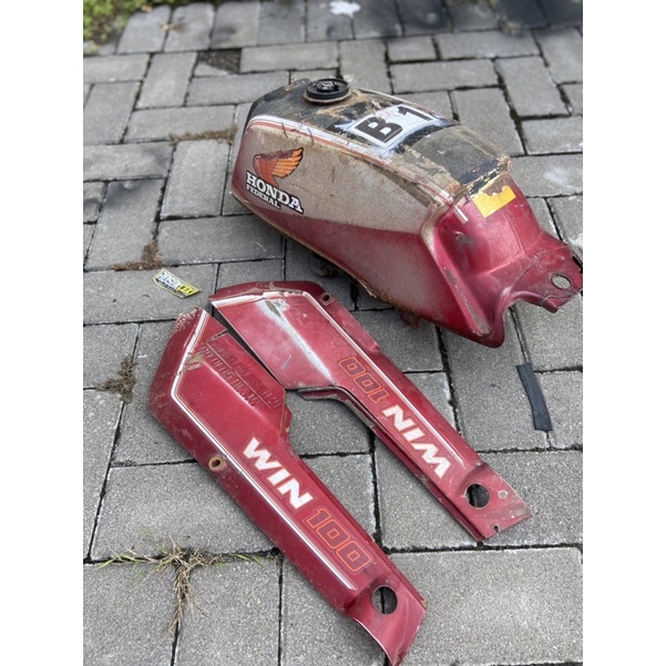 tangki Honda win original bekas cat asli warna merah