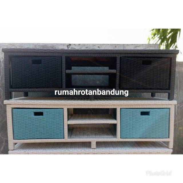 Laci isi 3/ rak TV rotan sintetis