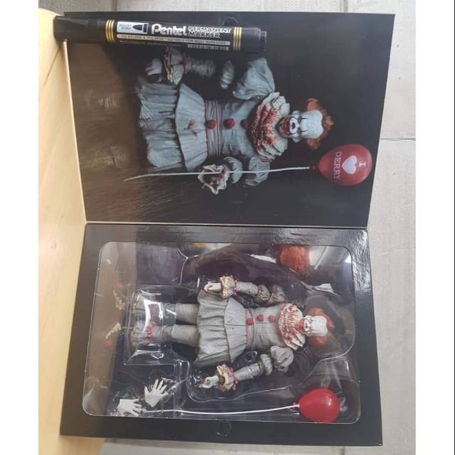 mainan action figure IT movie series pennywise bloody tinggi sekitar 7