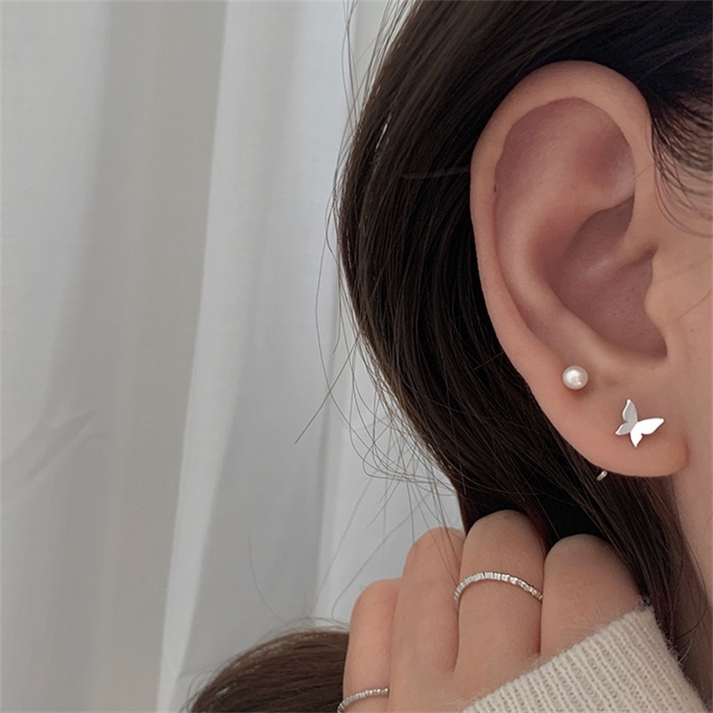 Anting Stud Kait S925 Silver Desain Kupu-Kupu Kecil Gaya Unik Untuk Wanita