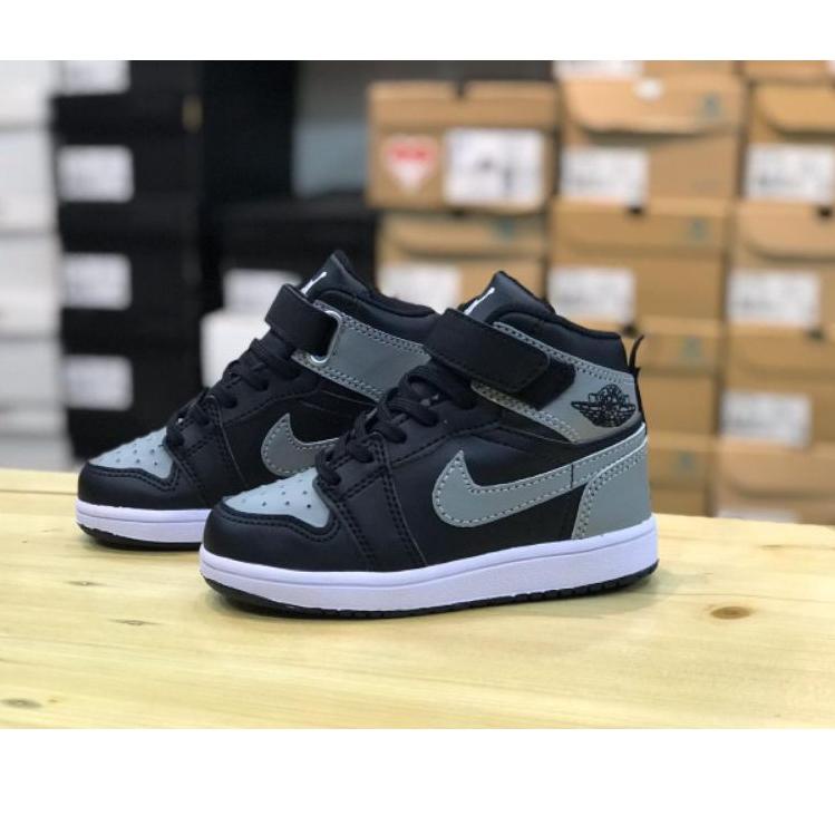 TGS.19Au22н ‑ Sepatu Anak Laki Laki / Sepatu Sekolah Nike Air Jordan Anak Anak Laki Laki Kecil 2 Tah