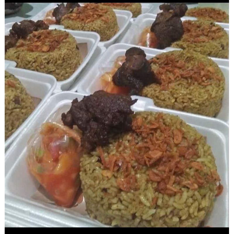 

Catering nasi kebuli dijamin makyuzzz