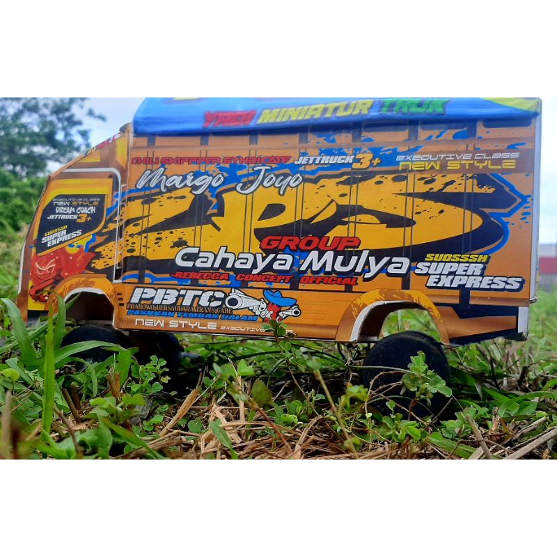 miniatur truk oleng triplek