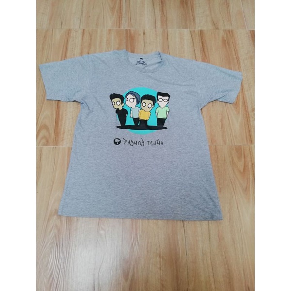 Kaos Payung Teduh Official Merch