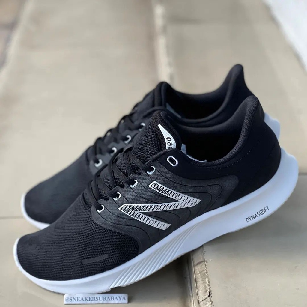 New Balance M 068 CB