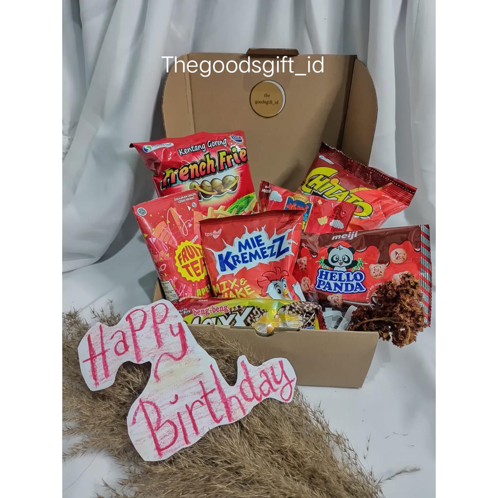 

TheGoodsgift_id Snack Box/Hampers Snack/Hadiah Ulang Tahun Red Edition/Snack Merah