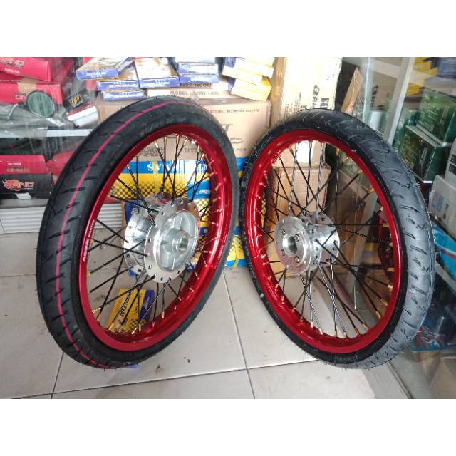 Paketan Velg Ban Motor Vixion old Vixion new Rx king MX king  jupiter Mx 135 sama Ban siap pasang