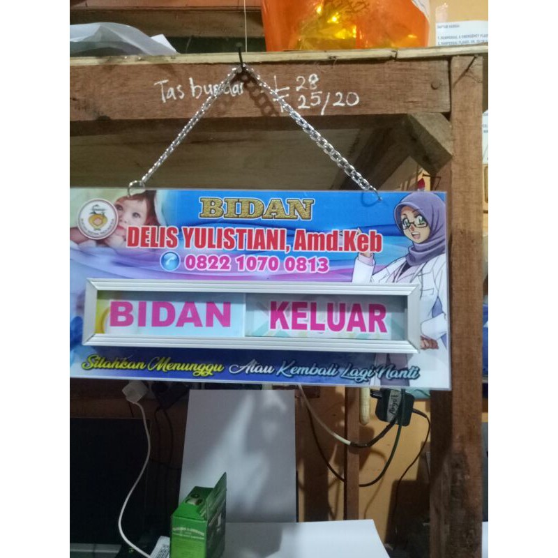 

Papan Nama Bidan